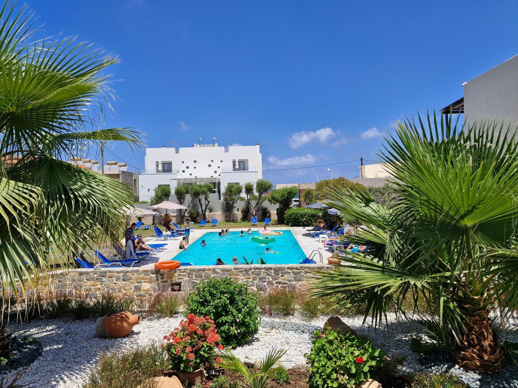 Creteco Hotel & Suites Goúrnes Dış mekan fotoğraf