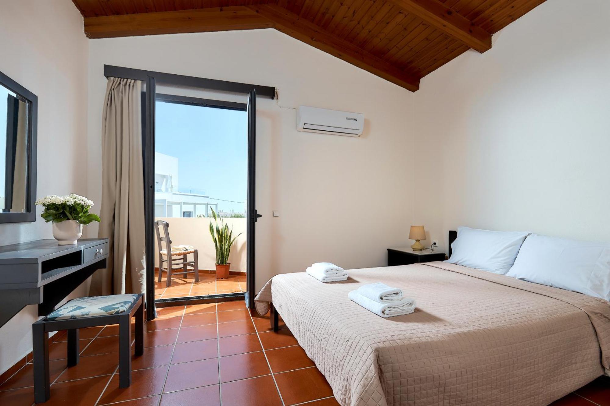 Creteco Hotel & Suites Goúrnes Dış mekan fotoğraf