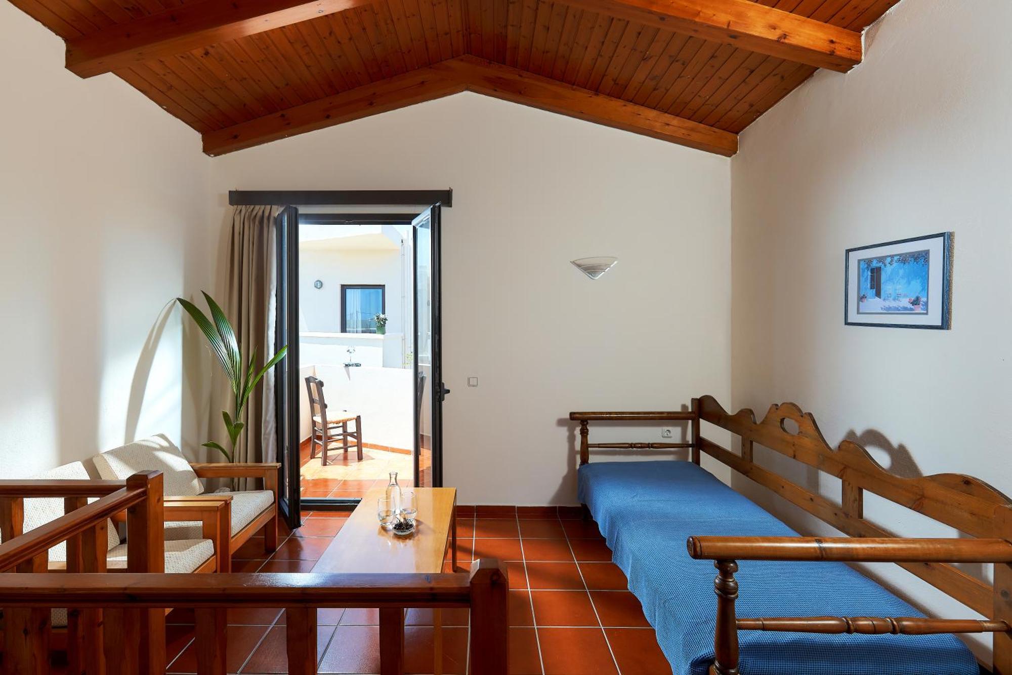 Creteco Hotel & Suites Goúrnes Dış mekan fotoğraf