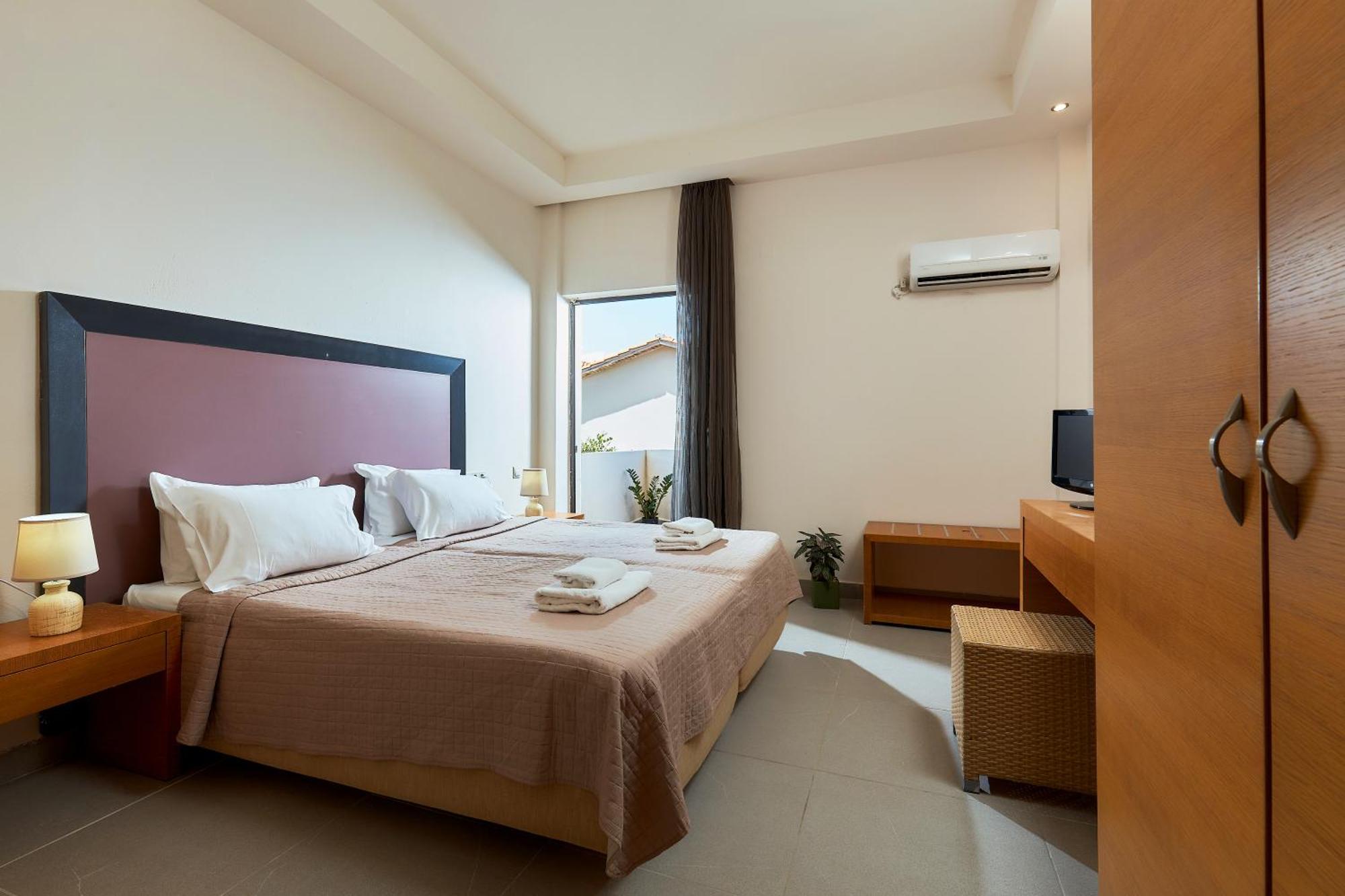 Creteco Hotel & Suites Goúrnes Dış mekan fotoğraf