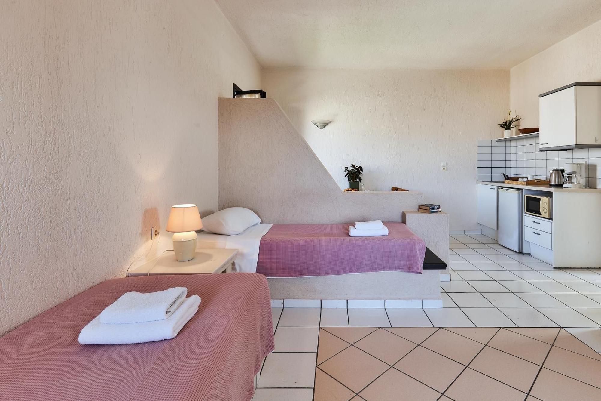 Creteco Hotel & Suites Goúrnes Dış mekan fotoğraf