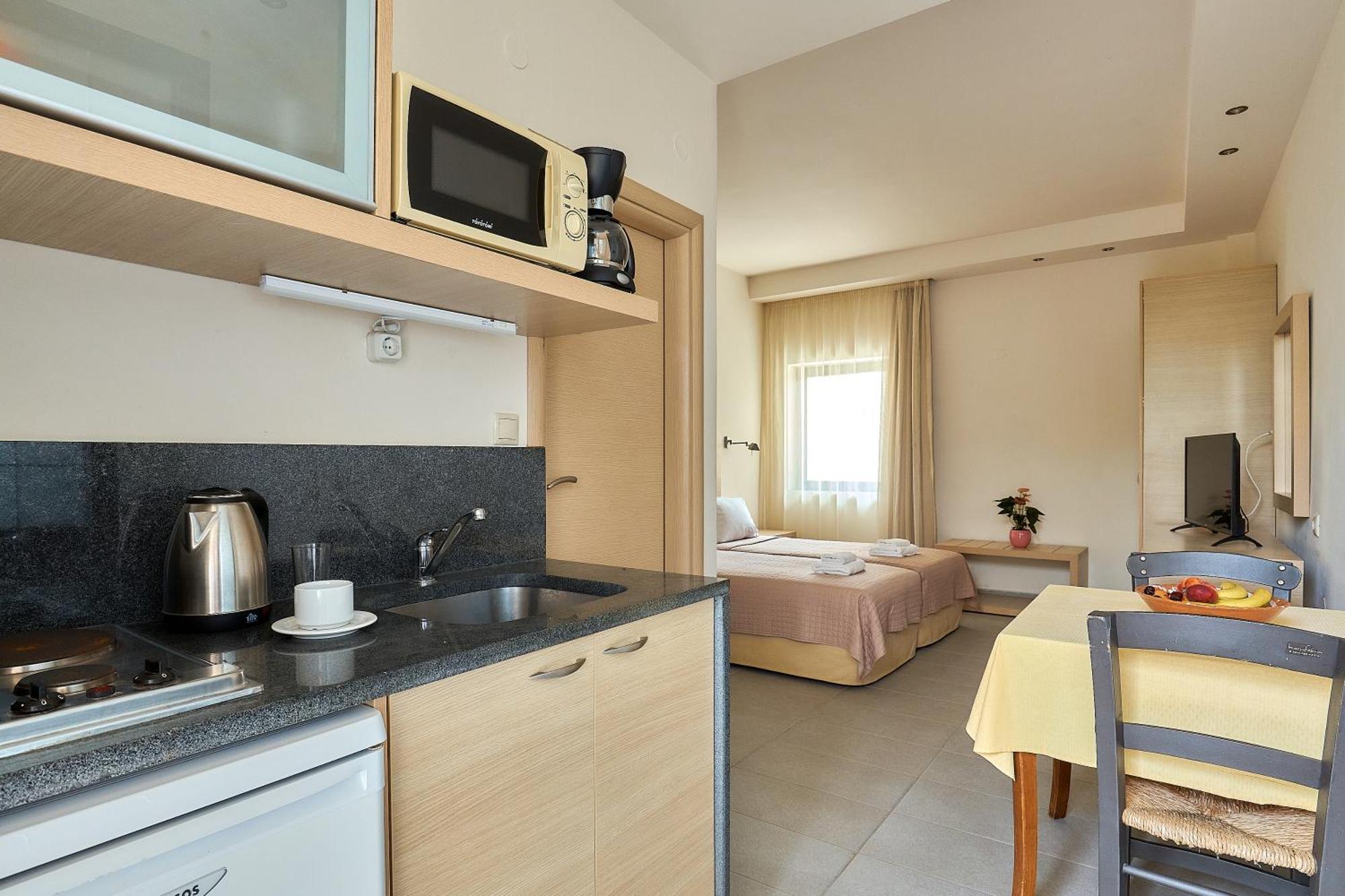 Creteco Hotel & Suites Goúrnes Dış mekan fotoğraf