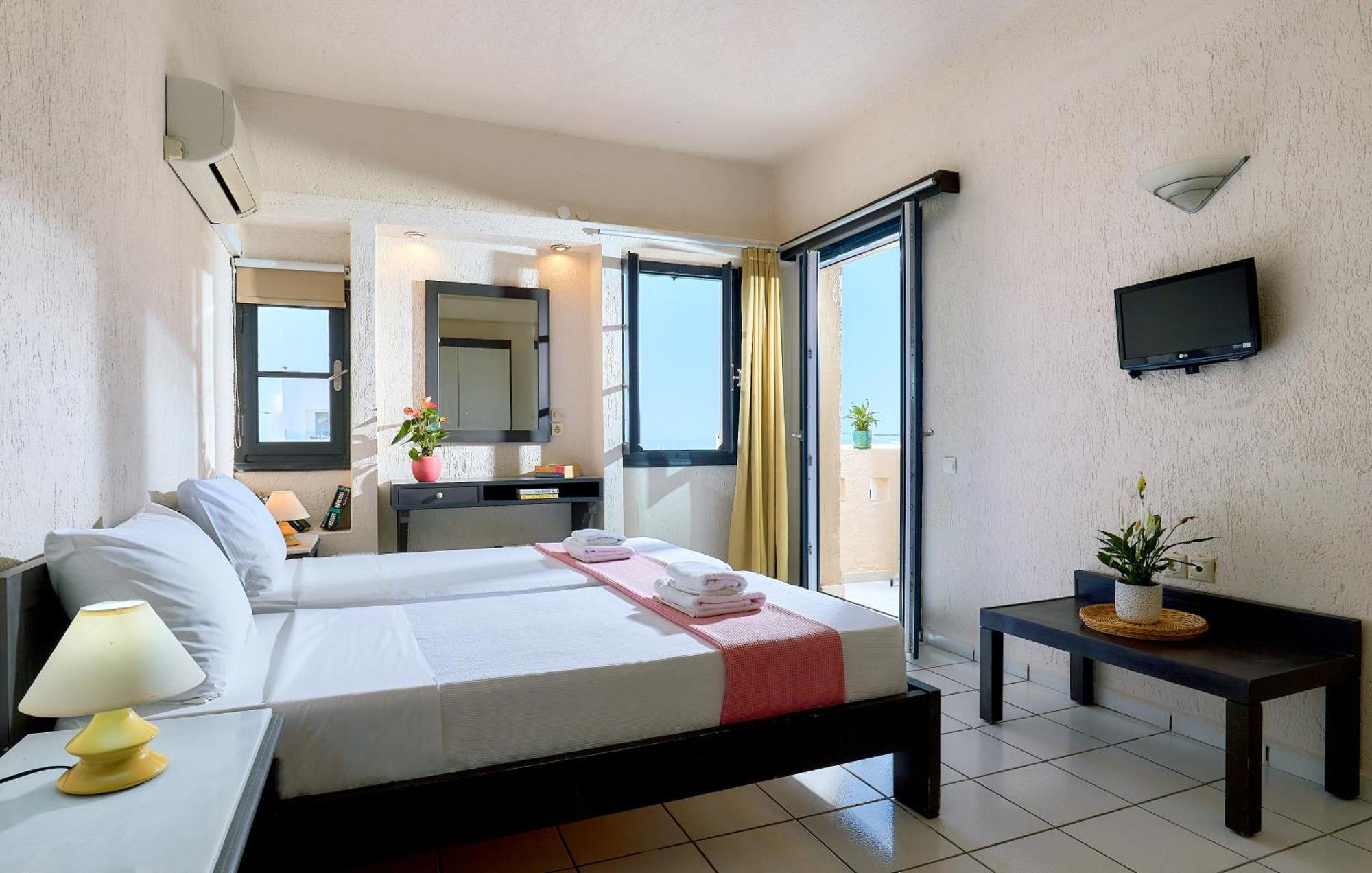 Creteco Hotel & Suites Goúrnes Dış mekan fotoğraf