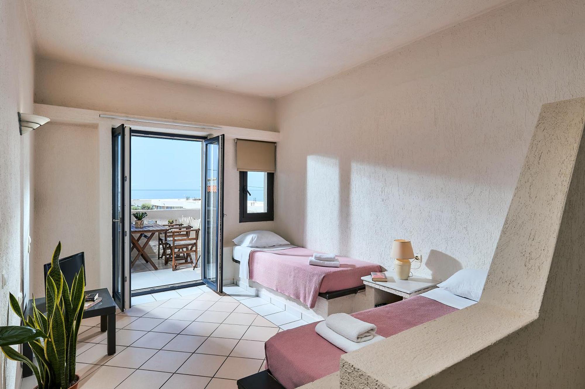 Creteco Hotel & Suites Goúrnes Dış mekan fotoğraf