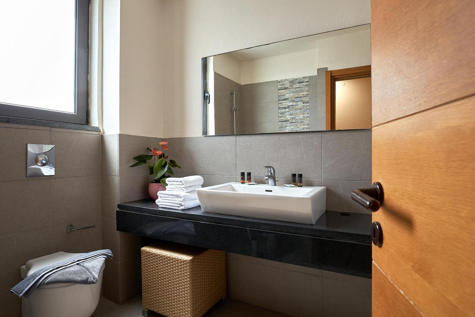 Creteco Hotel & Suites Goúrnes Dış mekan fotoğraf