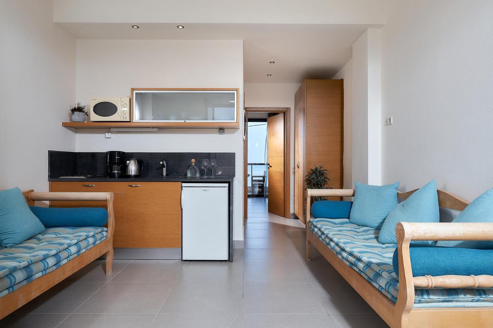Creteco Hotel & Suites Goúrnes Dış mekan fotoğraf