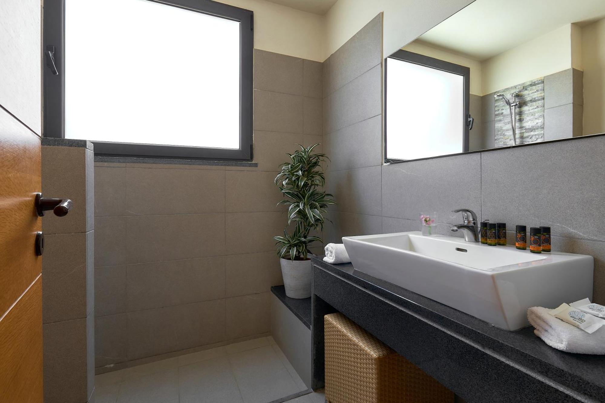 Creteco Hotel & Suites Goúrnes Dış mekan fotoğraf