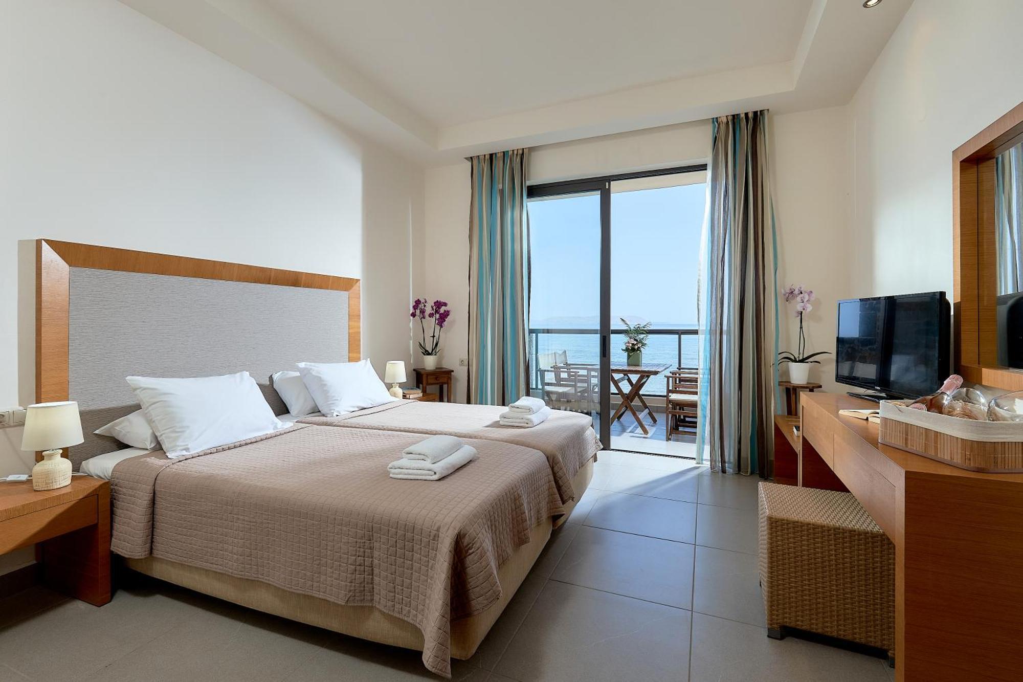 Creteco Hotel & Suites Goúrnes Dış mekan fotoğraf