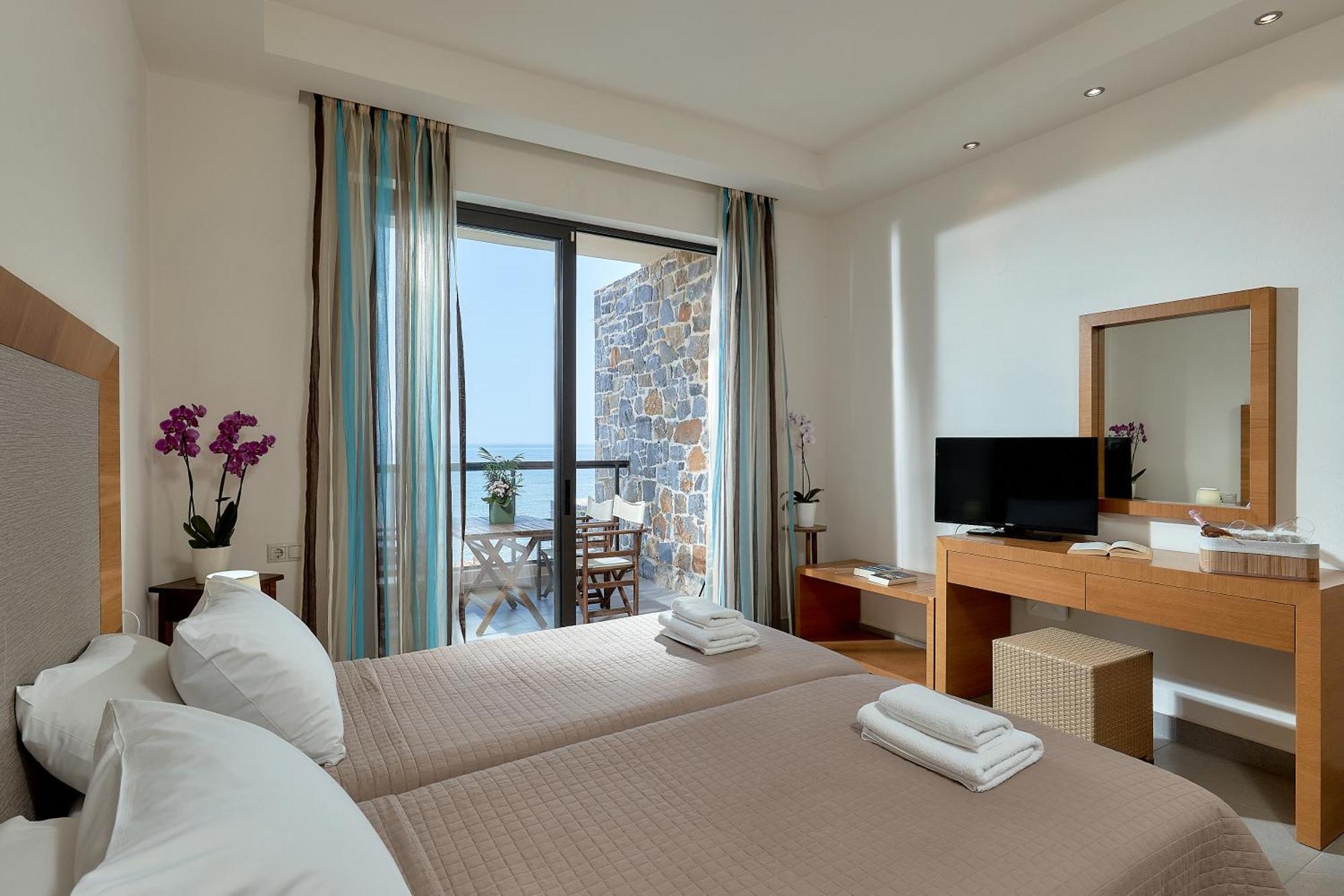 Creteco Hotel & Suites Goúrnes Dış mekan fotoğraf